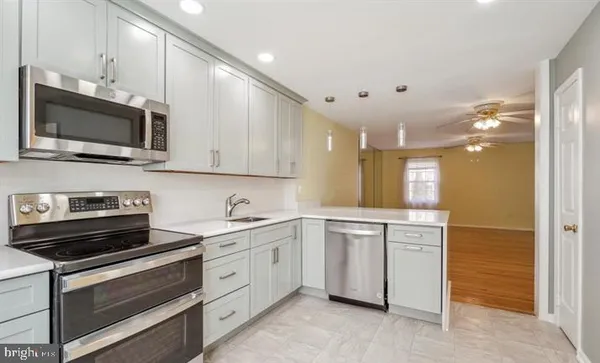 $3,495 | 10284 Arizona Circle, Unit 65, Bethesda, MD 20817