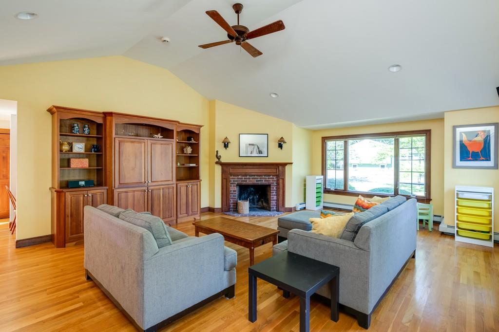 36 Fairview Avenue Scituate, MA 02066 - Photo 3 of 25