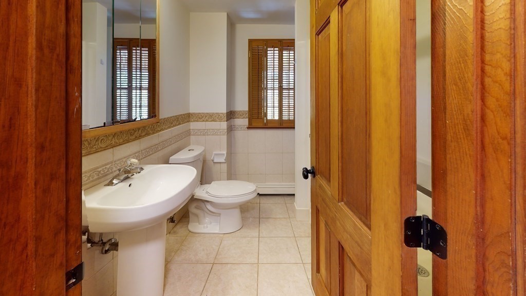 585 School House Road Eastham, MA 02642 - Photo 7 of 28 Gallery Image 7