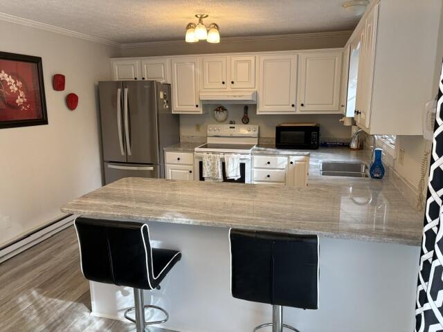 567 Main Street Mashpee, MA 02649 - Photo 11 of 23 Kitchen