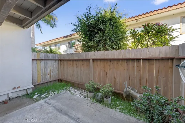 $490,000 | 2511 West Sunflower Avenue, Unit K4, Santa Ana, CA 92704