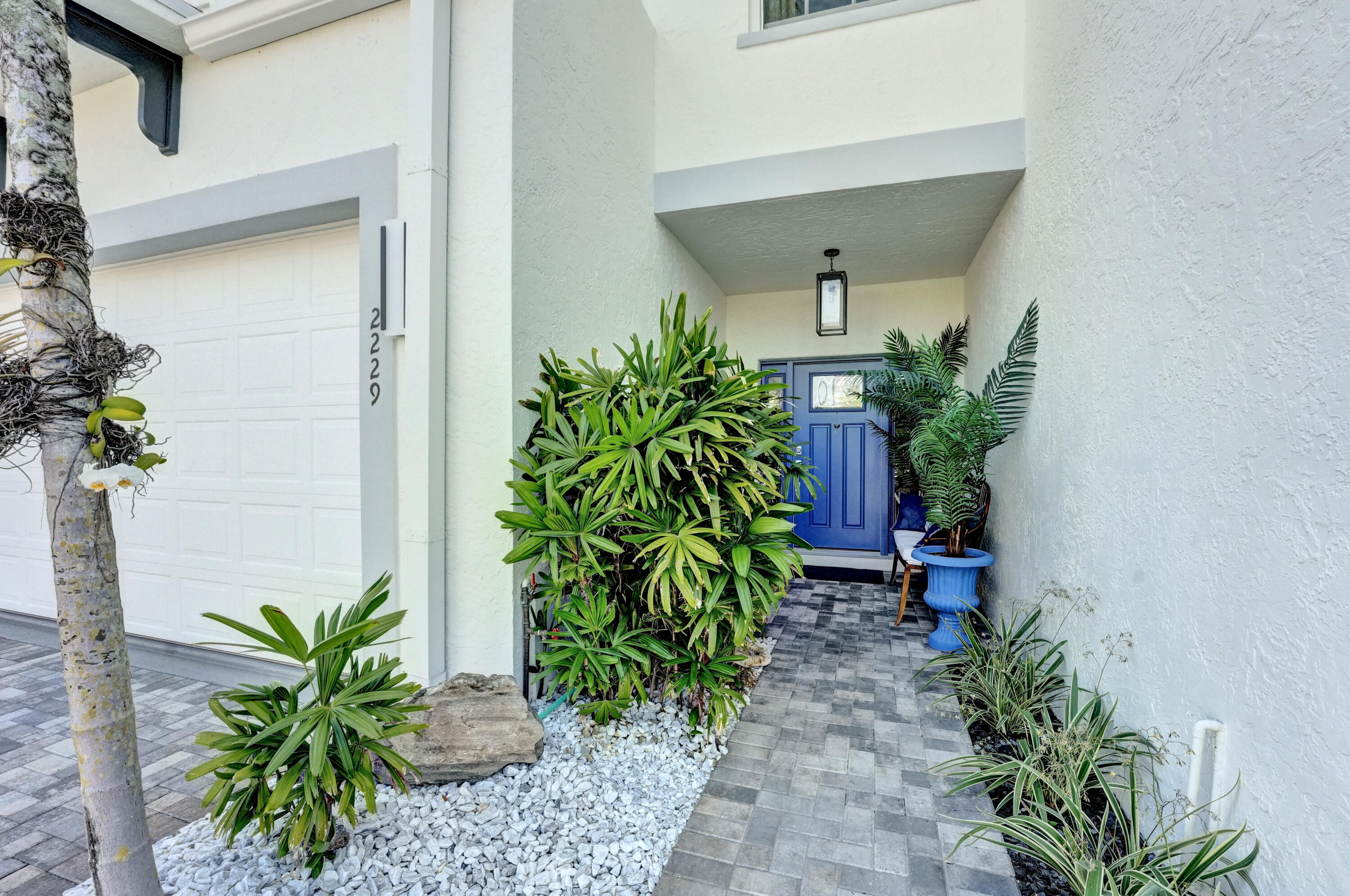 2229 Monet Road North Palm Beach, FL 33410 - Photo 4 of 113 Front Porch
