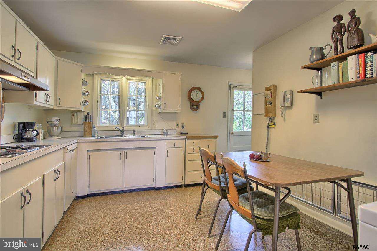3920 Brownton Road Felton, PA 17322 - Photo 8 of 28