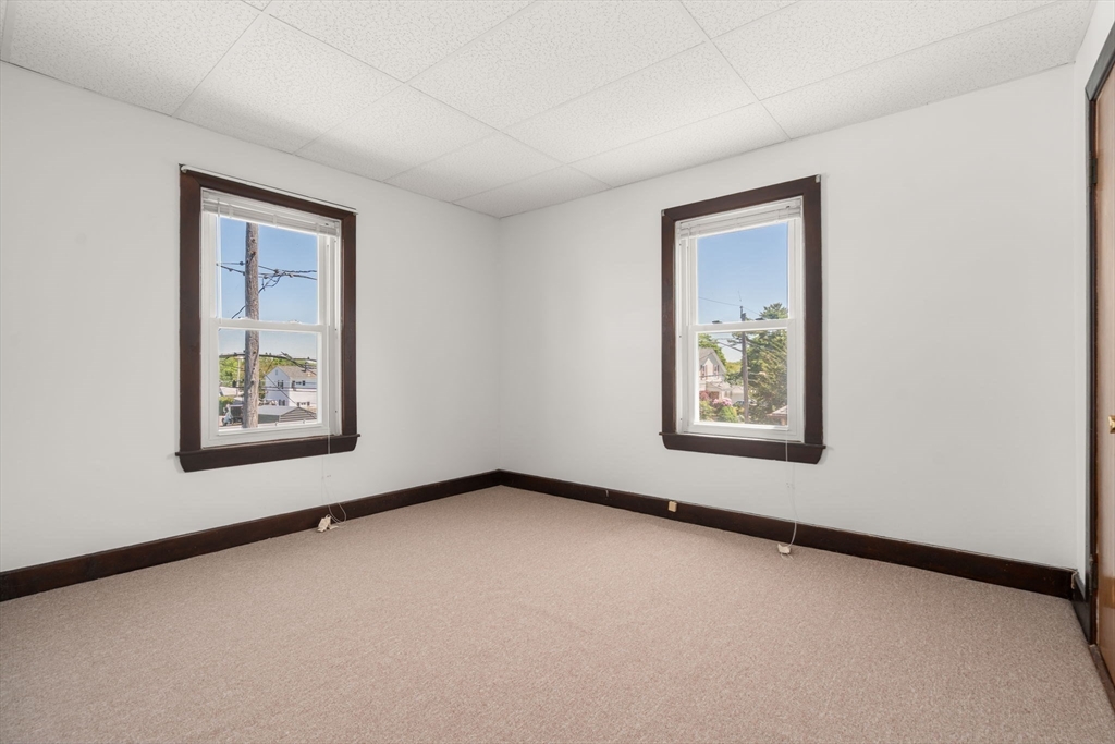 143 Spencer Street Fall River, MA 02721 - Photo 21 of 34