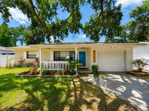 $2,400 | 2220 Norman Drive, Clearwater, FL 33765