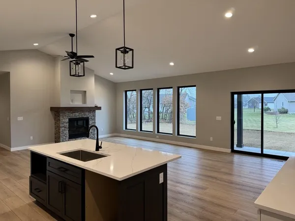 $489,900 | 1341 Annapolis Drive, Holmen, WI 54636