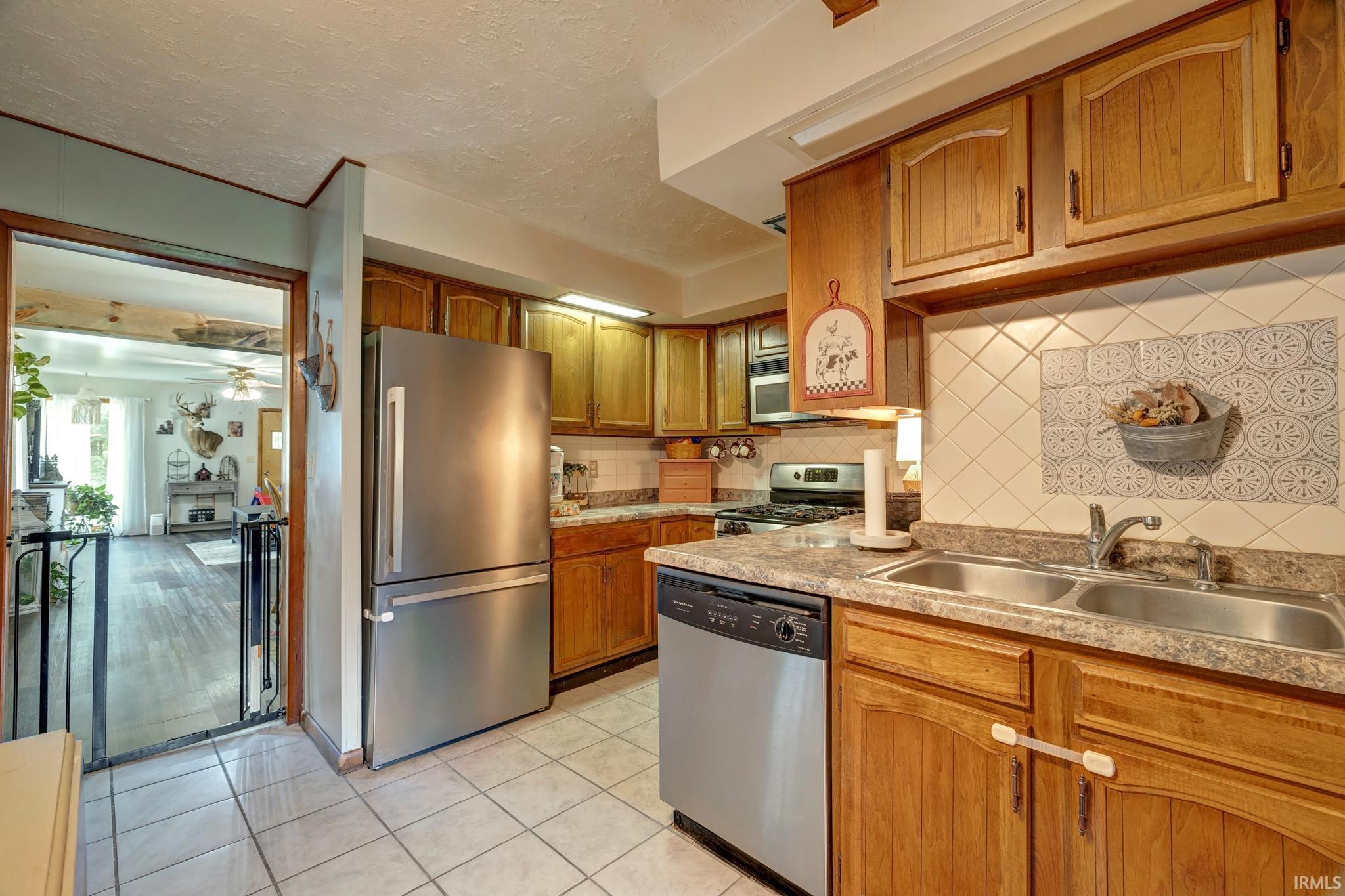 628 Sand Hollar Road Bloomfield, IN 47424 - Photo 13 of 36