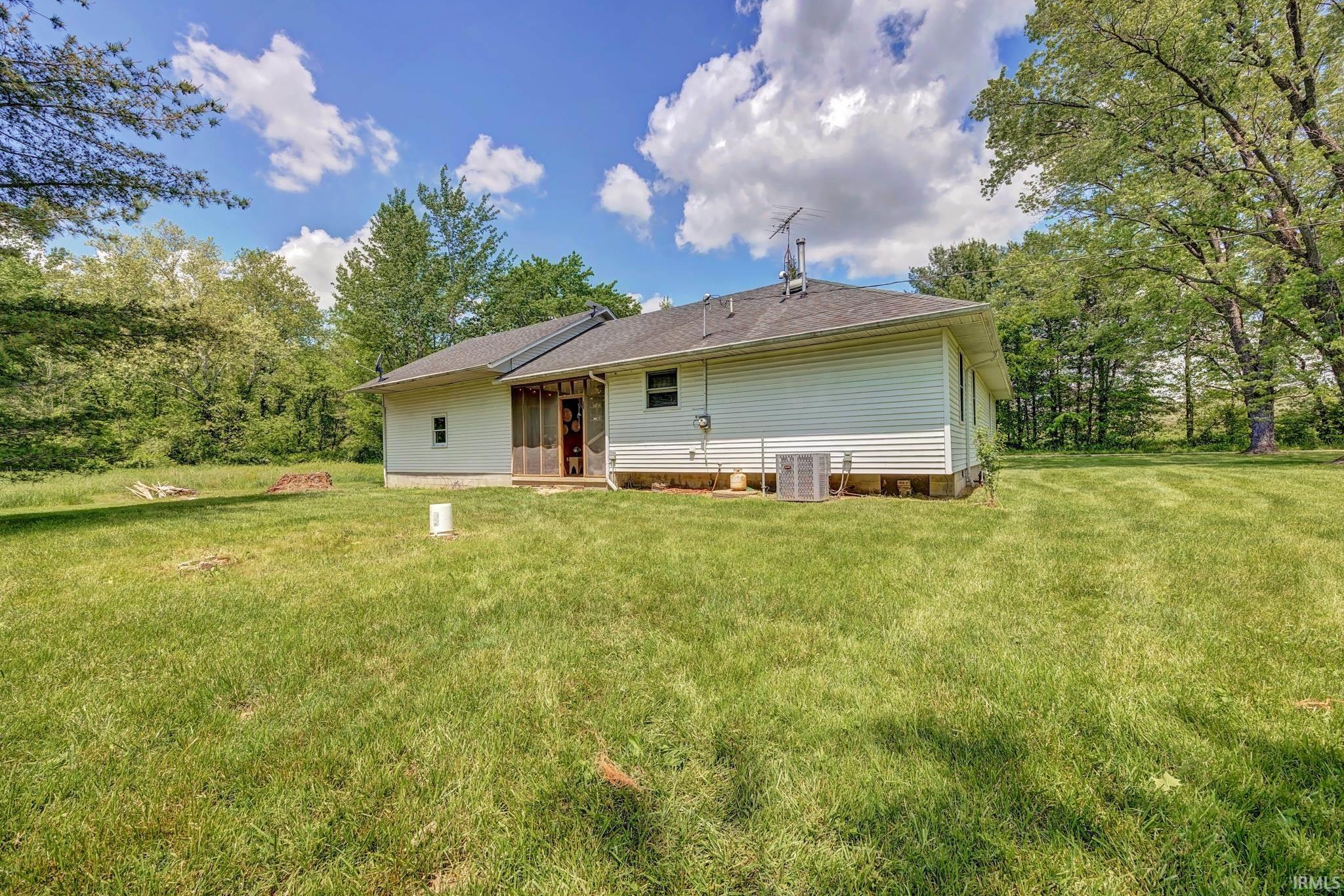 628 Sand Hollar Road Bloomfield, IN 47424 - Photo 27 of 36