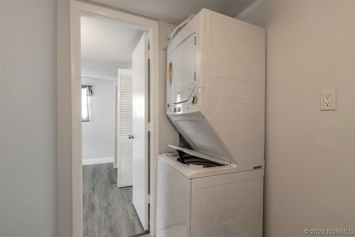 153 West Loop Oak Hill, FL 32759 - Photo 18 of 32 a kitchen with a sink