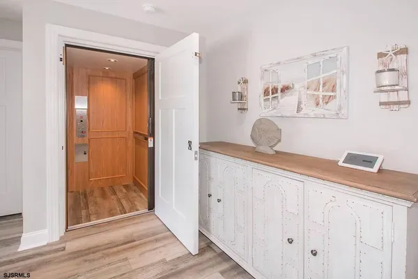 $3,999,900 | 406 West Shore Drive, Brigantine, NJ 08203