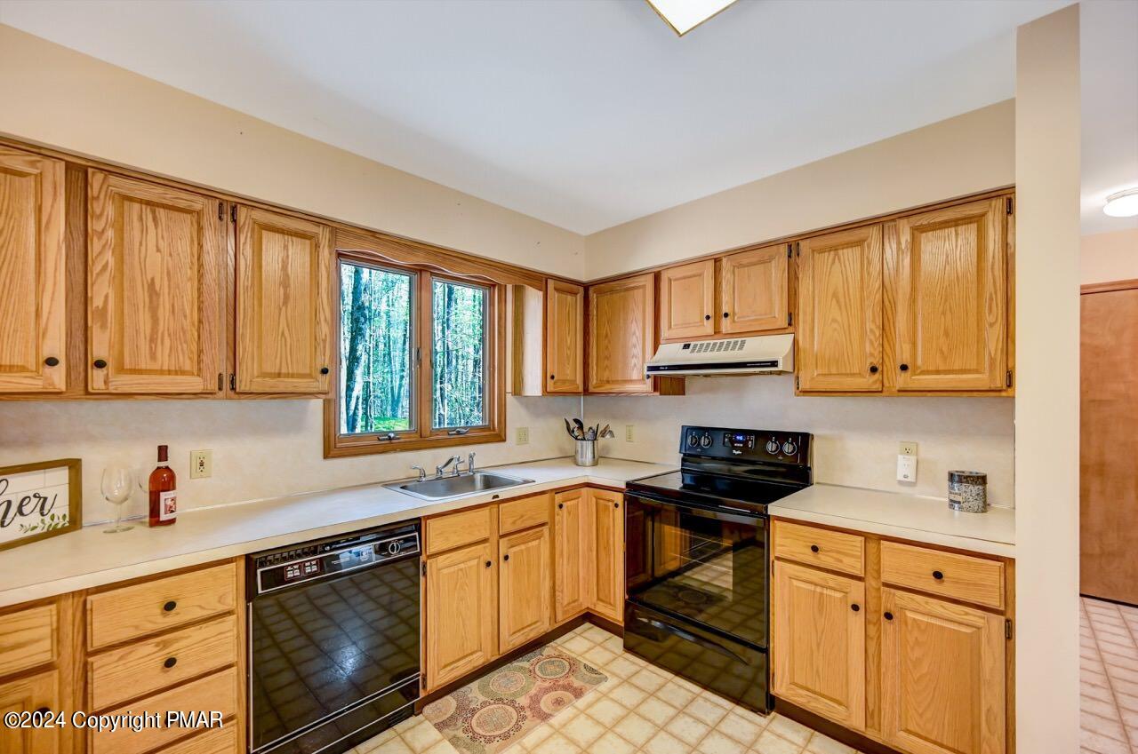 5528 Fox Run Road Pocono Pines, PA 18350 - Photo 14 of 62 5528 Fox Run Rd 18 Large
