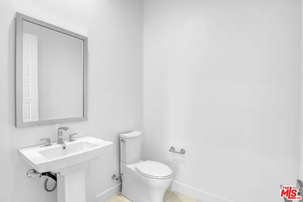 $3,588,000 | 20115 Galway Lane, Porter Ranch, CA 91326