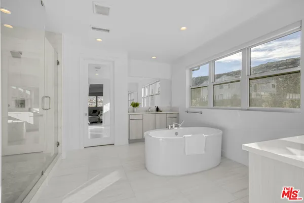 $3,588,000 | 20115 Galway Lane, Porter Ranch, CA 91326