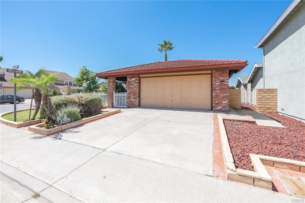 23 Columbus Irvine, CA 92620 - Photo 2 of 31