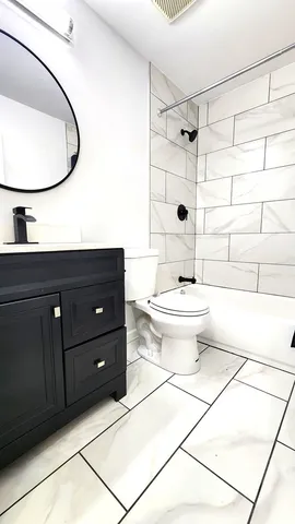 $220,000 | 161 North Waters Edge Drive, Unit 202, Glendale Heights, IL 60139