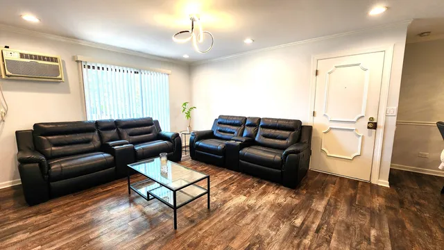 $220,000 | 161 North Waters Edge Drive, Unit 202, Glendale Heights, IL 60139