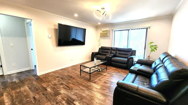 $220,000 | 161 North Waters Edge Drive, Unit 202, Glendale Heights, IL 60139