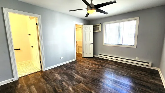 $220,000 | 161 North Waters Edge Drive, Unit 202, Glendale Heights, IL 60139