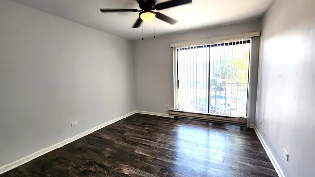 $220,000 | 161 North Waters Edge Drive, Unit 202, Glendale Heights, IL 60139