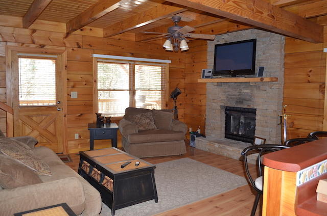 214 Tom Henry Road Townsend, TN 37882 - Photo 6 of 21 DSC_0272