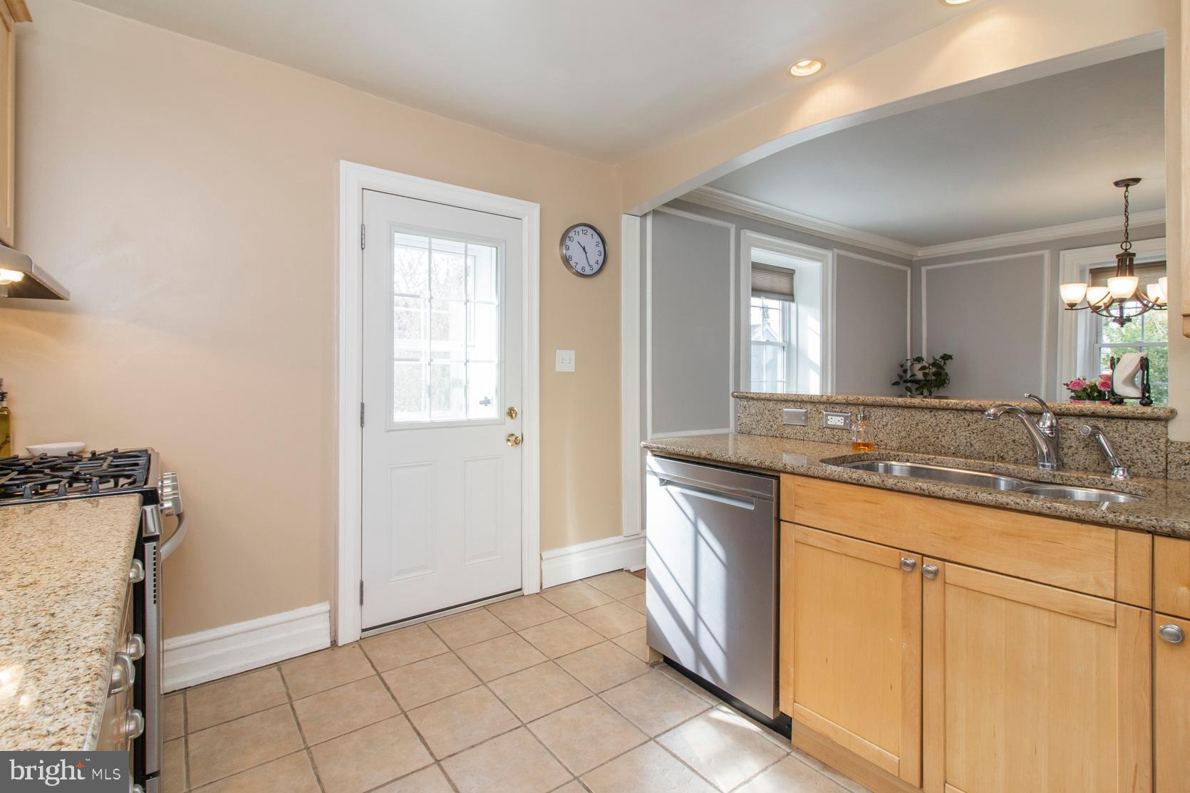 202 Stepney Place Narberth, PA 19072 - Photo 19 of 40 Kitchen/Back Door