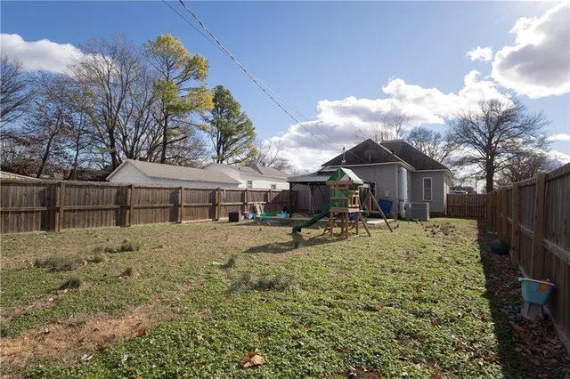 $98,000 | 300 East 3rd Street, Cherryvale, KS 67335