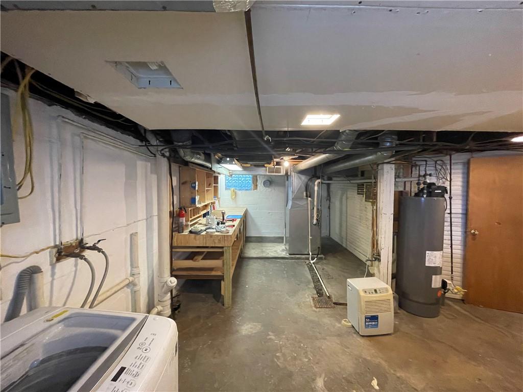 519 North Monroe Street Butler, PA 16001 - Photo 27 of 32 a view of a patio with table and chairs