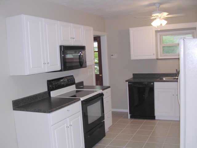 3022 Minerva Lake Road Columbus, OH 43231 - Photo 3 of 5 Gallery Image 3