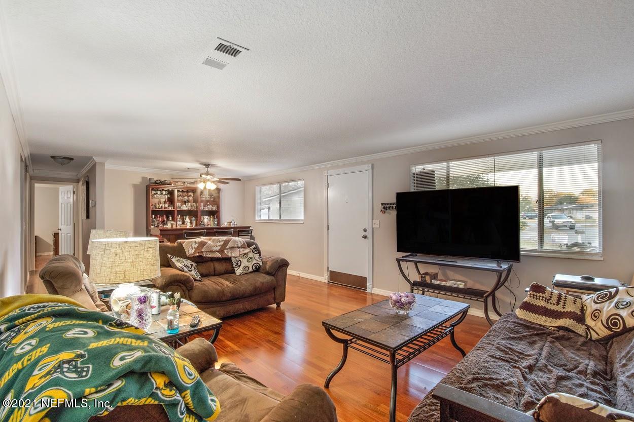 8577 Ruckman Avenue Jacksonville, FL 32221 - Photo 8 of 19 Living room 3