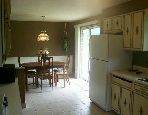 242 Hannahstown Road Cabot, PA 16023 - Photo 4 of 8 Kitchen.