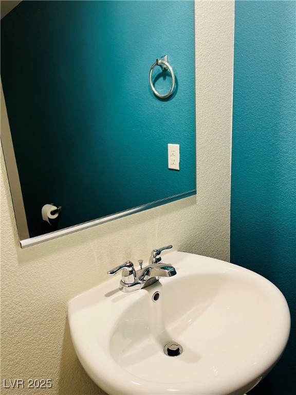 4862 Orchid Rdg Avenue Las Vegas, NV 89141 - Photo 18 of 48 Guest bathroom downstairs.