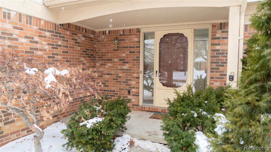 45930 Cider Mill Road Novi, MI 48374 - Photo 3 of 41