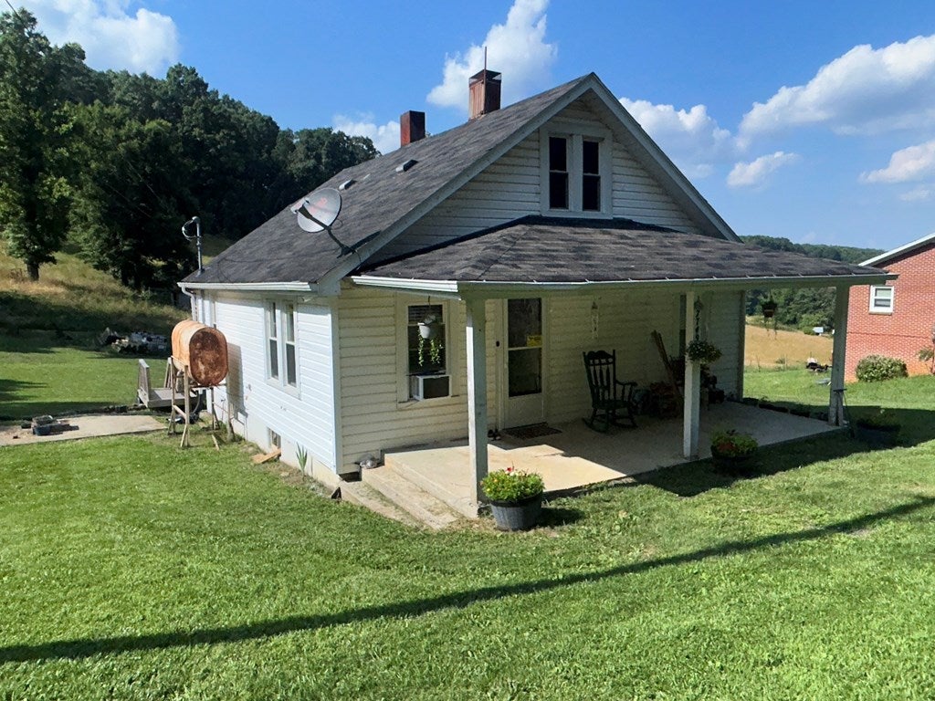 7749 Ivanhoe Road Ivanhoe, VA 24350 - Photo 26 of 29 Gallery Image 26
