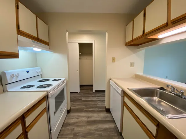 $1,635 | 155 Eastern Avenue, Unit 103, Manchester, NH 03104