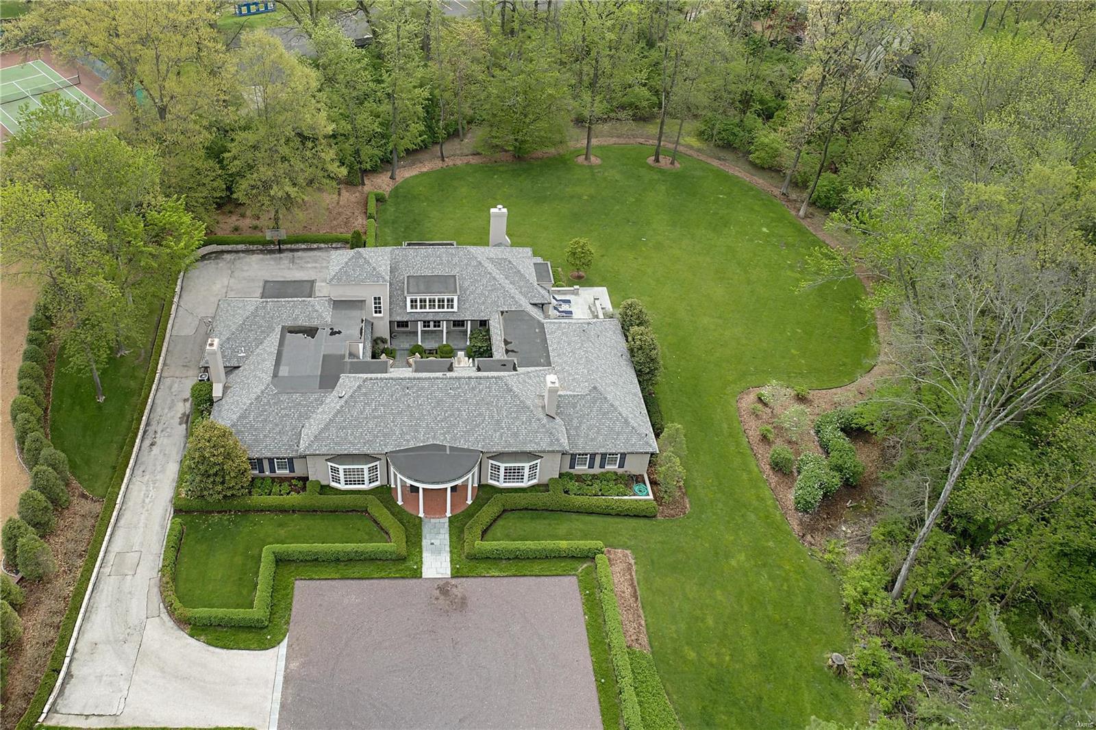 4 Mayfair Road Ladue, MO 63124 - Photo 3 of 39 Gallery Image 3