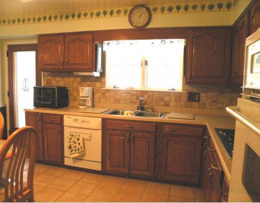 952 Bebout Road Venetia, PA 15367 - Photo 8 of 18 Kitchen.