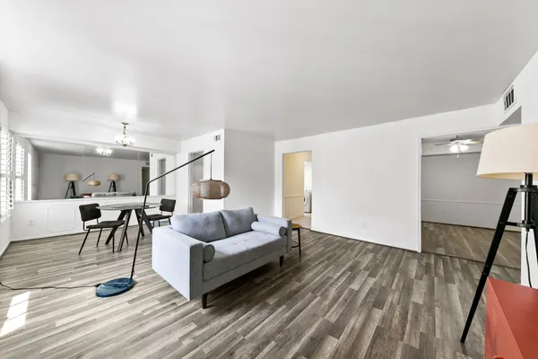 $1,850 | 361 North Post Oak Lane, Unit 231, Houston, TX 77024