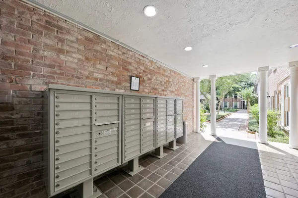 $1,850 | 361 North Post Oak Lane, Unit 231, Houston, TX 77024