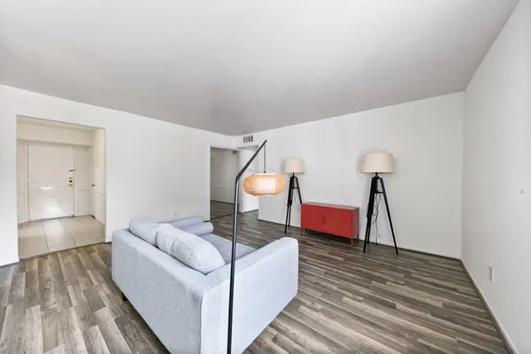 $1,850 | 361 North Post Oak Lane, Unit 231, Houston, TX 77024