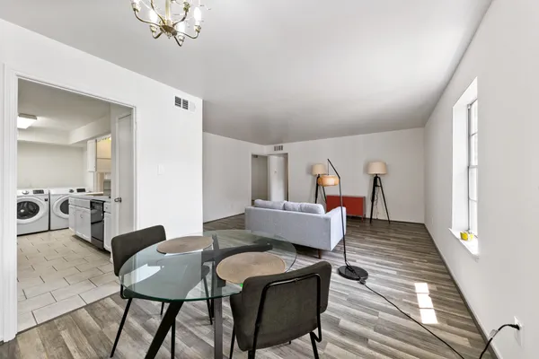 $1,850 | 361 North Post Oak Lane, Unit 231, Houston, TX 77024