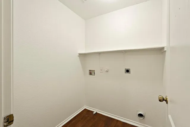 $1,872 | 200 Lexington, Kyle, TX 78640