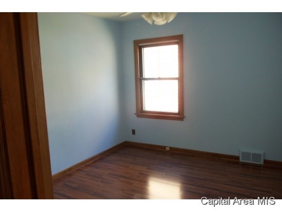2040 North 6th Street Springfield, IL 62702 - Photo 8 of 9