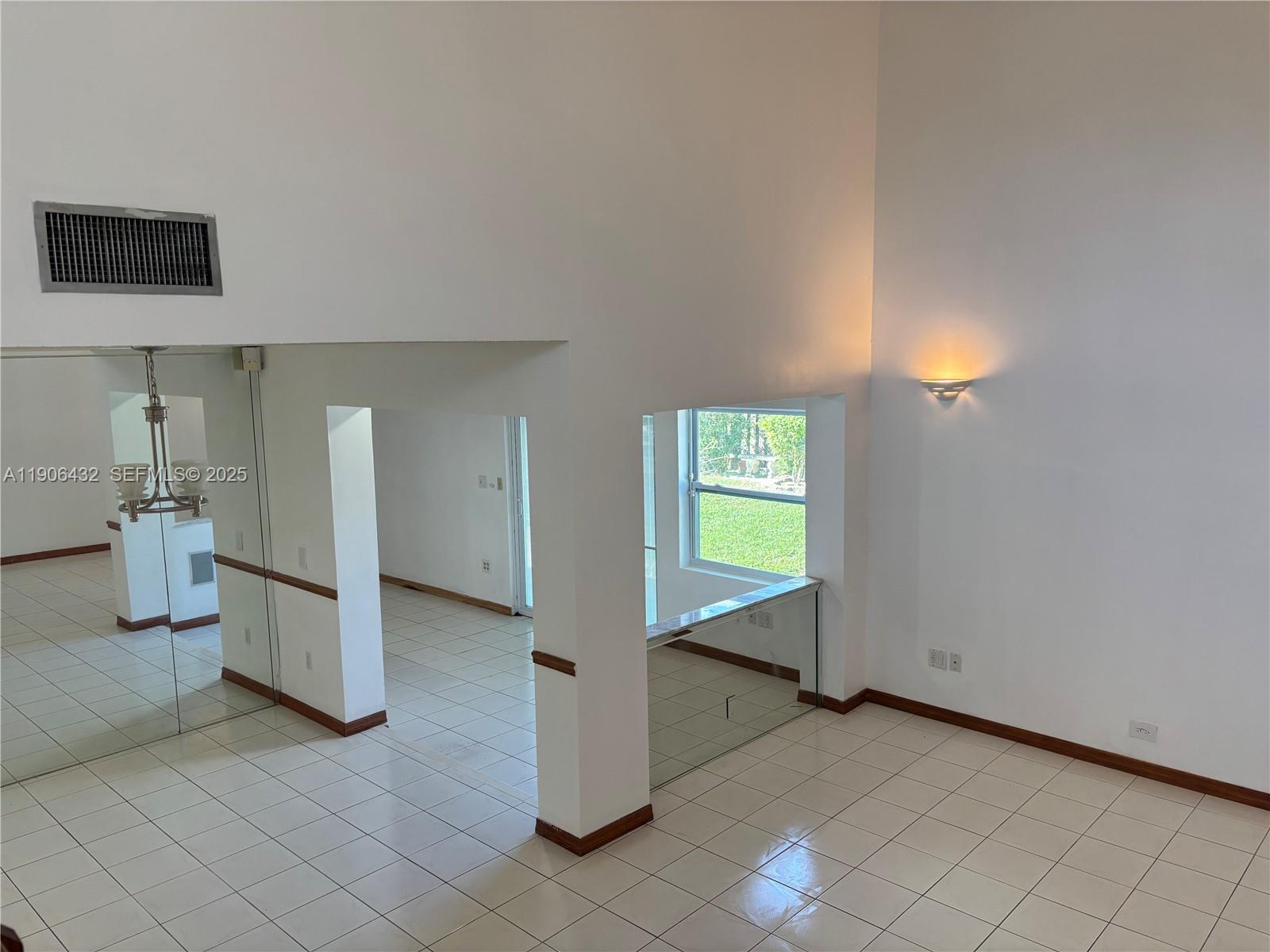 4314 Southwest 148th Court Miami, FL 33185 - Photo 9 of 32