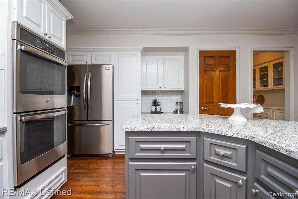 3701 Edinborough Drive Rochester Hills, MI 48306 - Photo 9 of 26