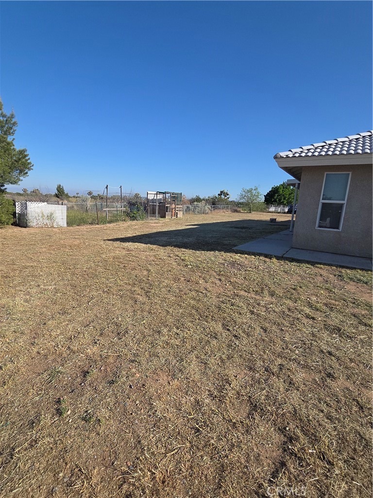 10141 Rochester Road Phelan, CA 92371 - Photo 5 of 22 a view of a terrace with skyline