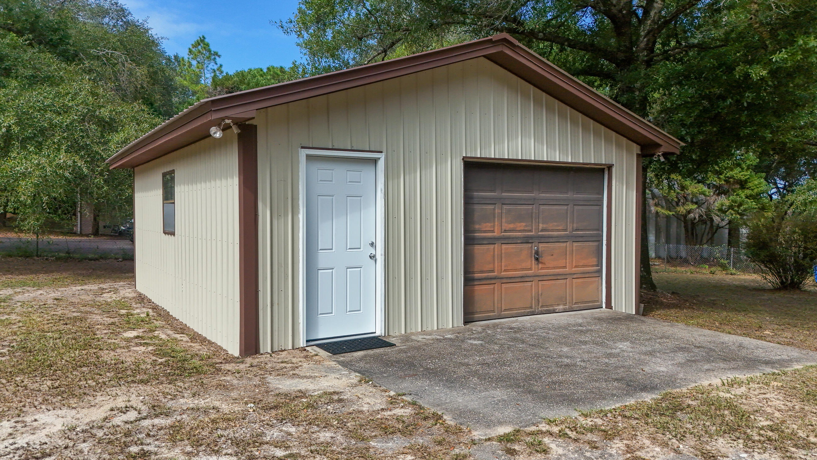 35 Marion Drive DeFuniak Springs, FL 32433 - Photo 23 of 38 a view of backyard of house