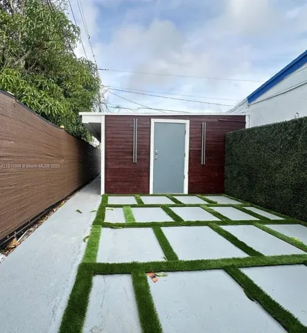 $1,995 | 2115 Northwest 185th Street, Unit B, Miami Gardens, FL 33056