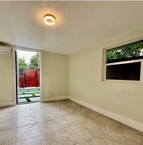 $1,995 | 2115 Northwest 185th Street, Unit B, Miami Gardens, FL 33056