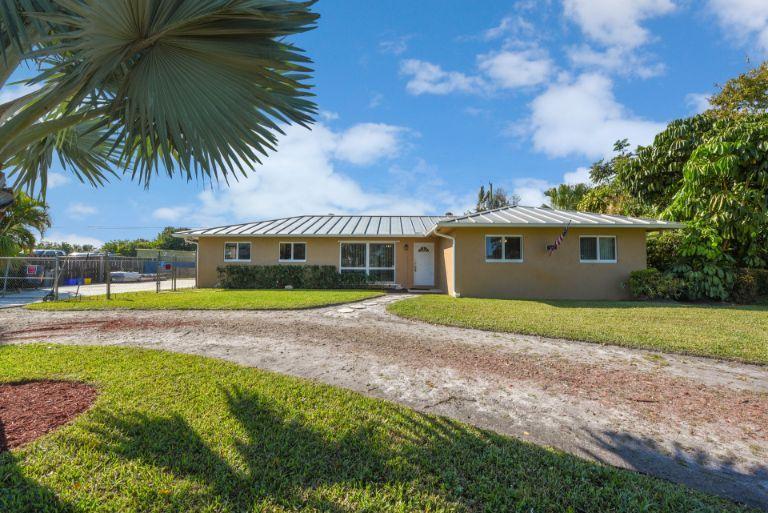 314 Akron Road Lake Worth, FL 33467 - Photo 1 of 28 Front 01