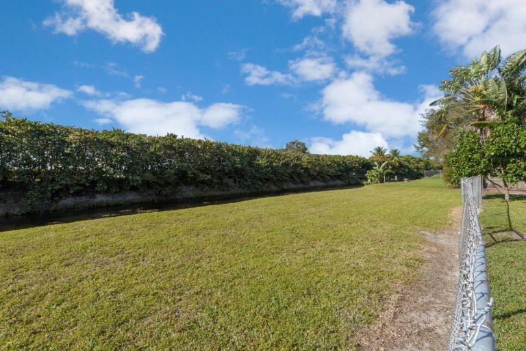 314 Akron Road Lake Worth, FL 33467 - Photo 26 of 28 Rear 6